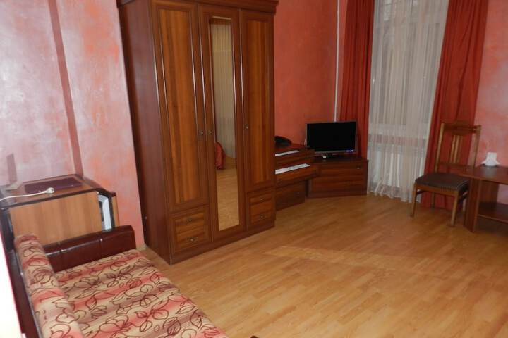 Room 15 of 34