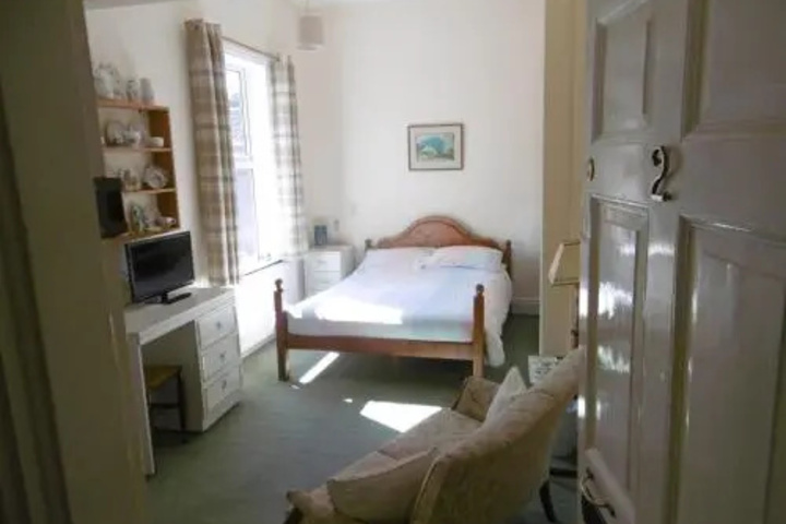 Room 3 of 17