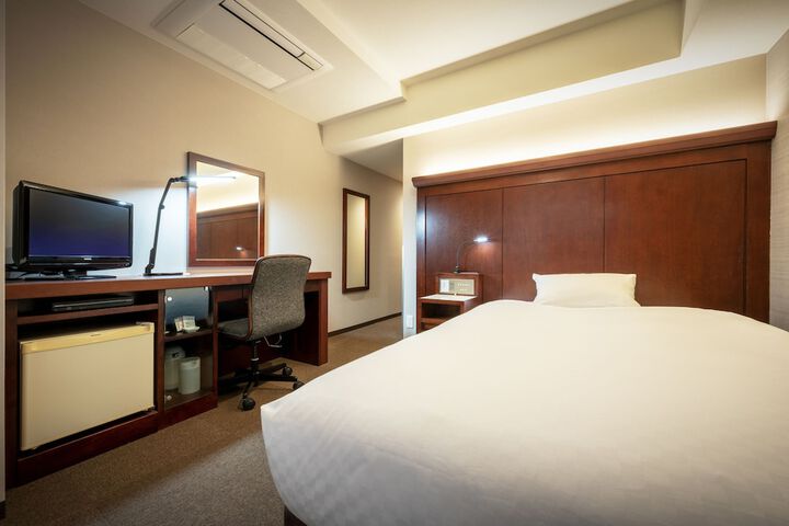 Room 12 of 93