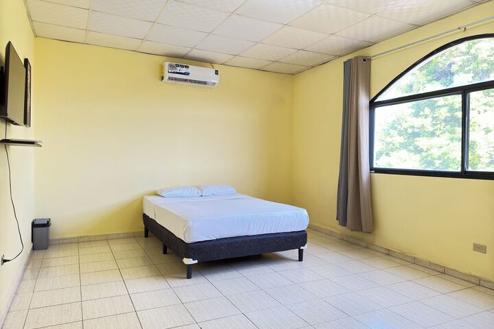 Room 19 of 28