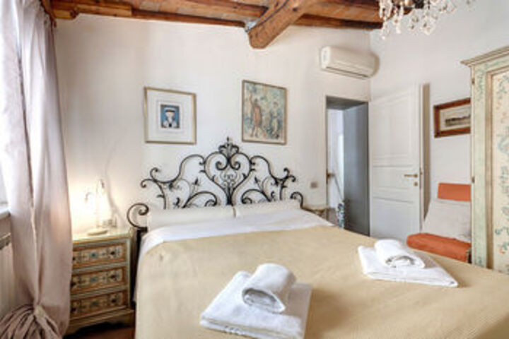 Room 83 of 166