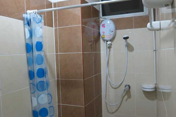 Room 12 of 16