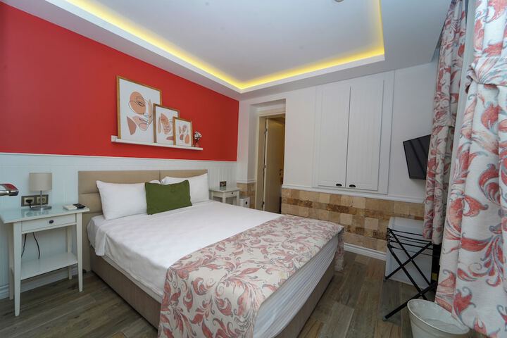 Room 19 of 27