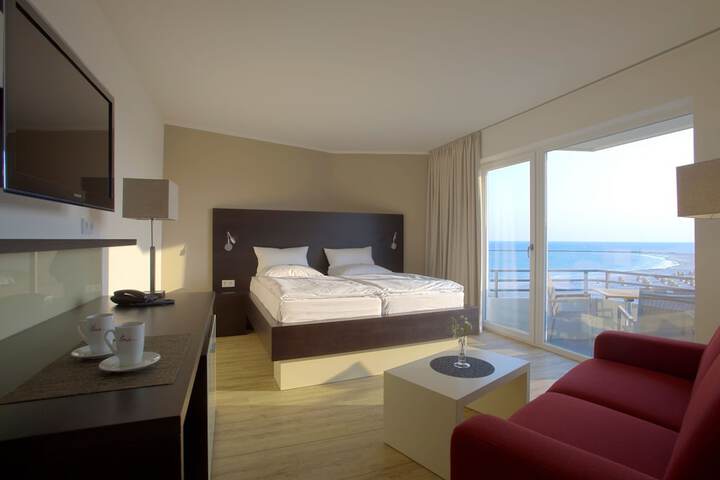 Room 8 of 50
