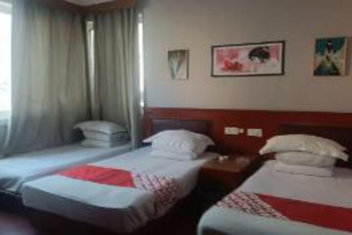 Room 6 of 7