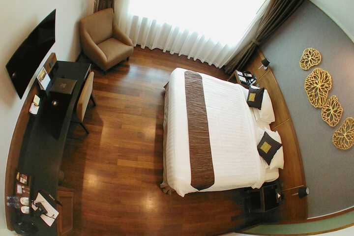 Room 21 of 43