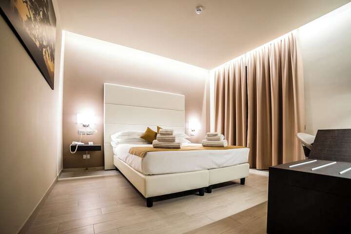 Room 58 of 94