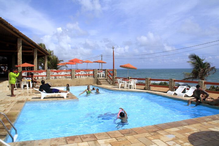 Hotel Pool