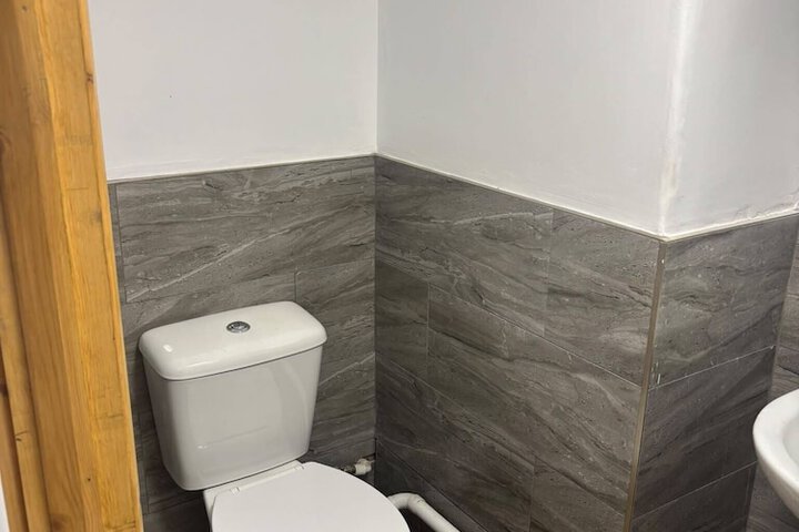Room 83 of 108