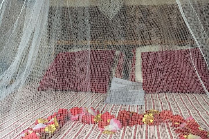 Room 8 of 93