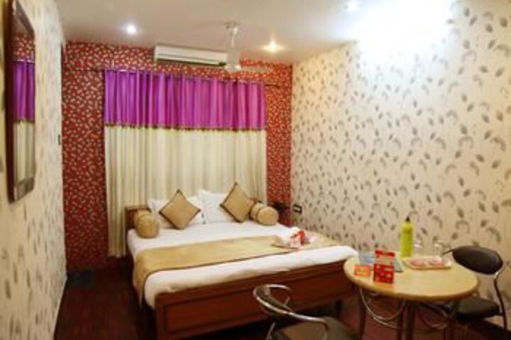 OYO Rooms Mumfordganj Abkari Chauraha