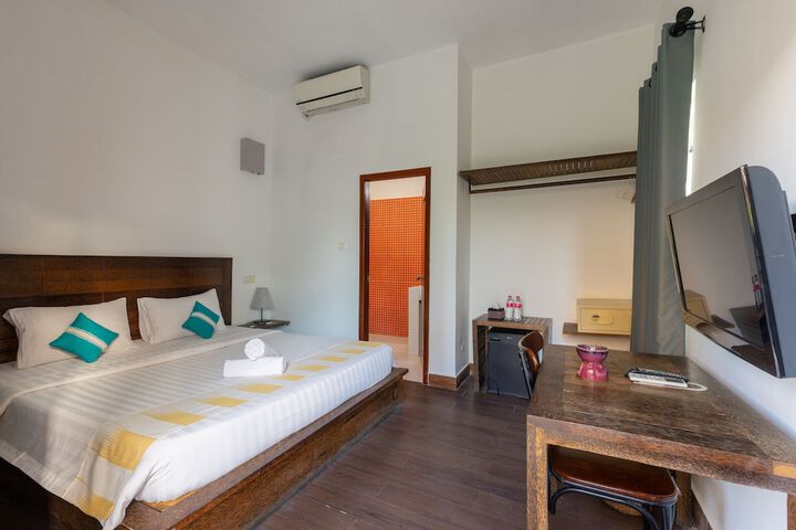 Room 15 of 65