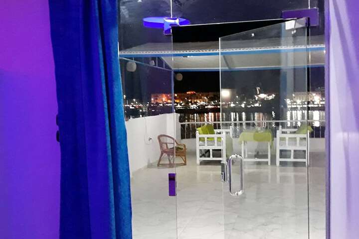 Room 26 of 151
