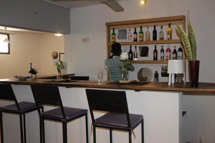 Lounge 31 of 37