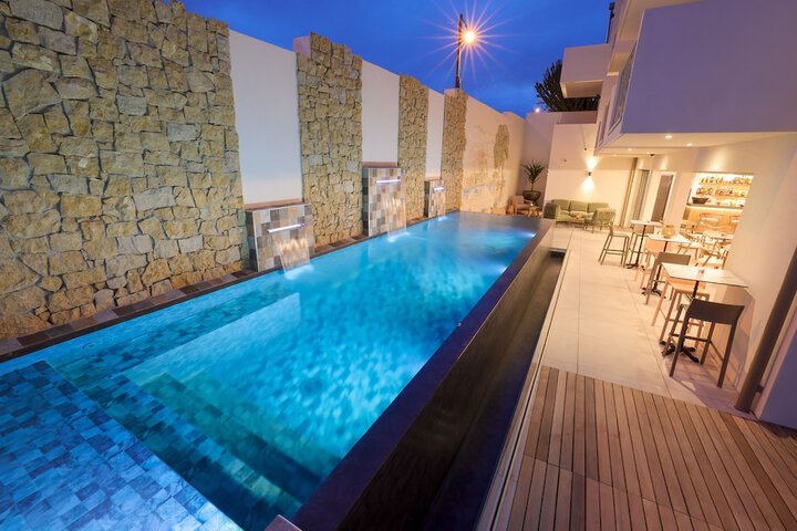 Pool 32 of 42