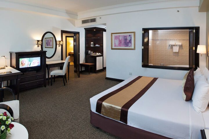 Room 7 of 43