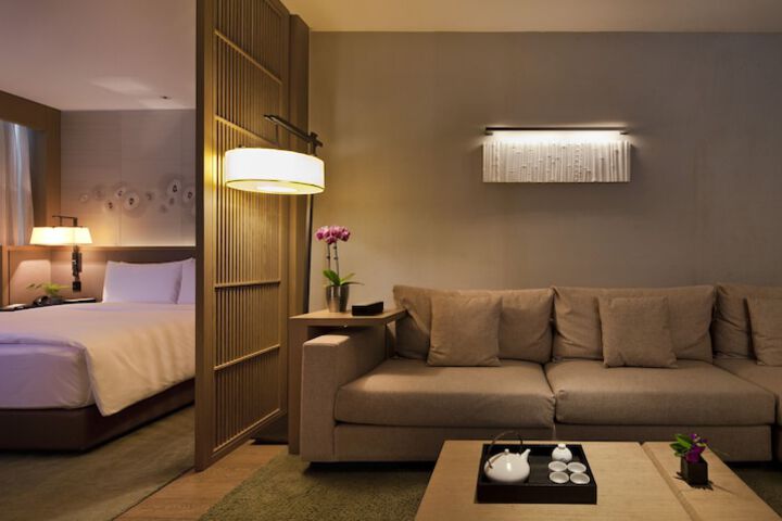 Room 9 of 61