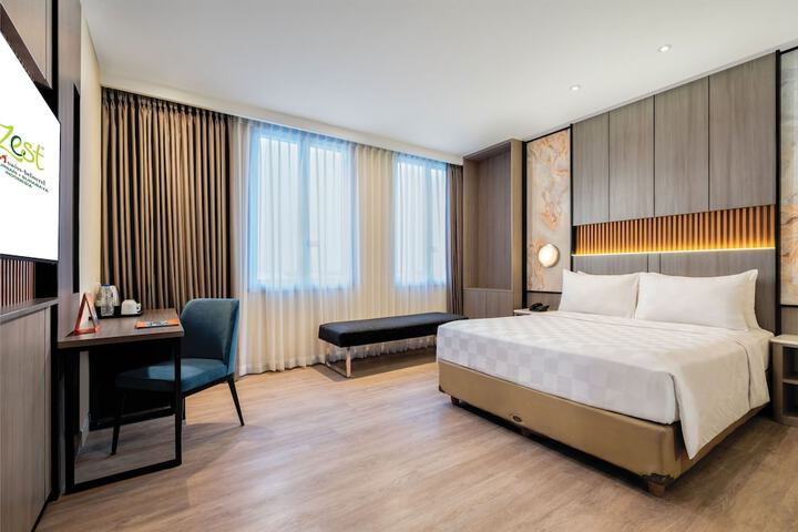 Room 8 of 43