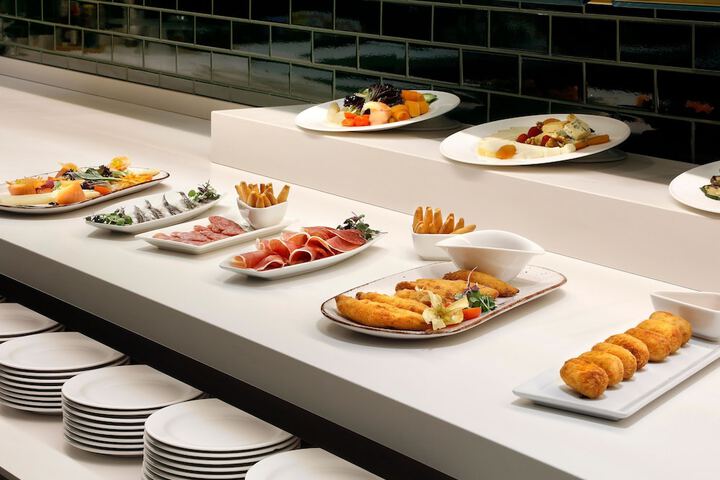 Breakfast/Coffee Service 78 of 119