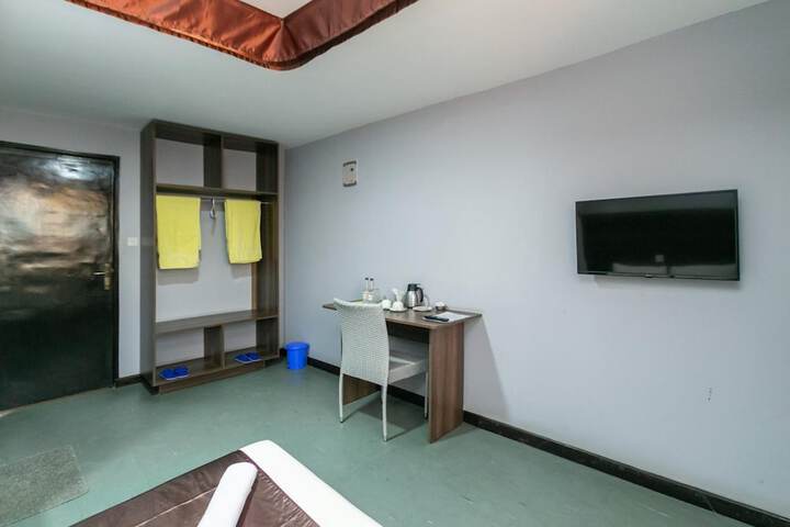 Room 14 of 34