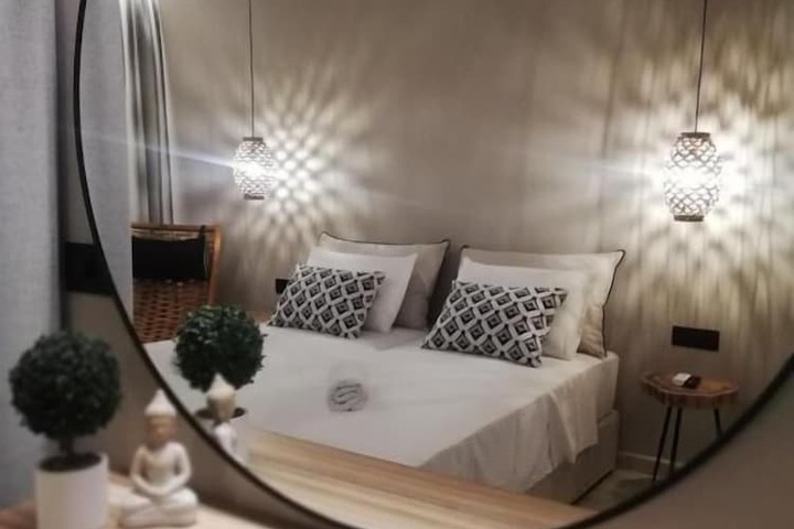 Room 13 of 70