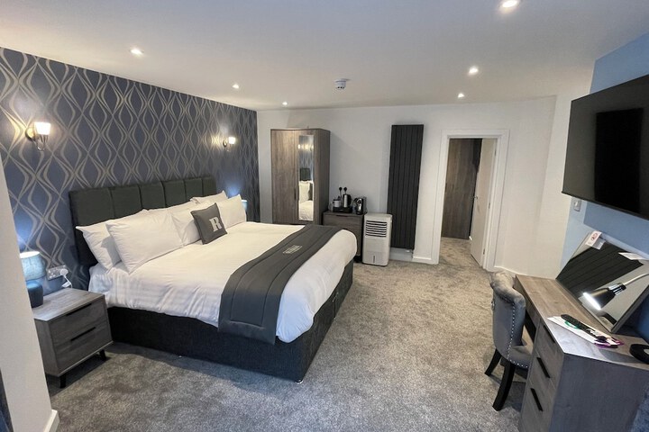 Room 41 of 83