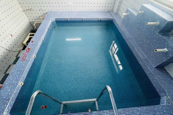 Pool 57 of 92