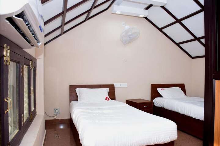 Room 5 of 33