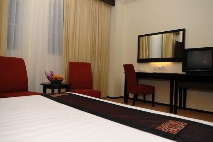 Room 14 of 49