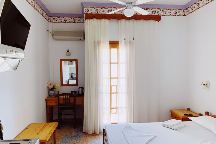 Room 9 of 24