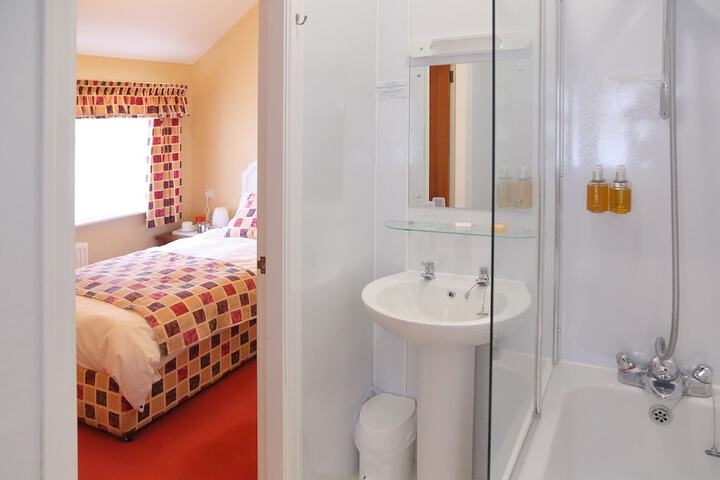 Room 75 of 104