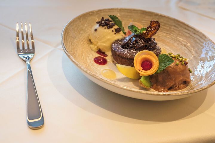 Dining 49 of 66
