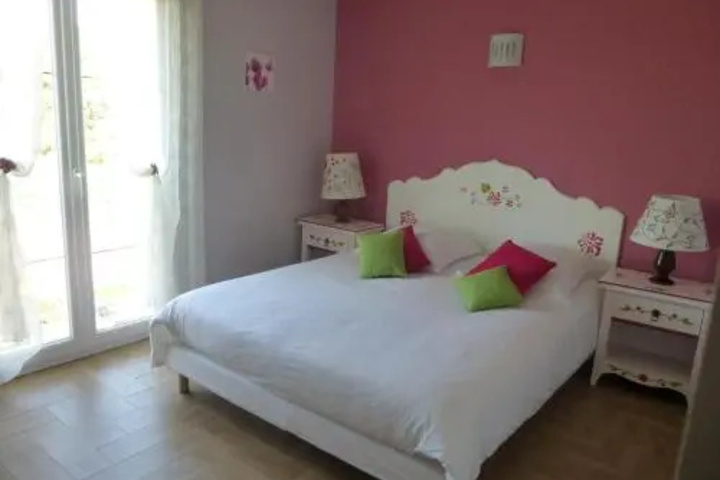 Room 5 of 22