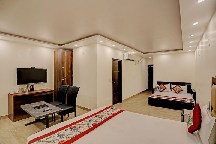 Room 30 of 65