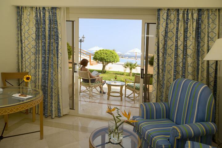 Hotel Exterior 89 of 90