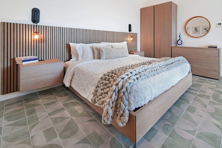 Room 5 of 88