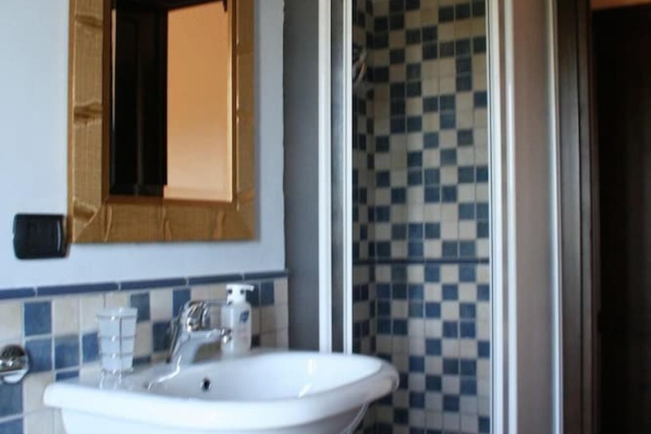 Room 18 of 46