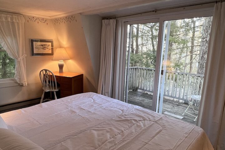 Room 18 of 205
