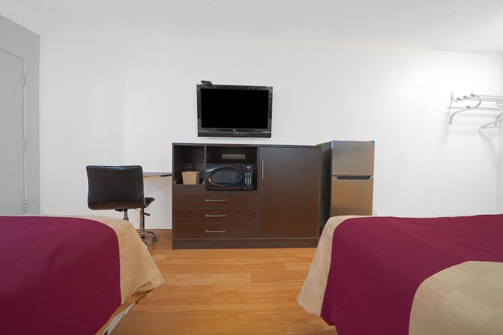 Room 13 of 30