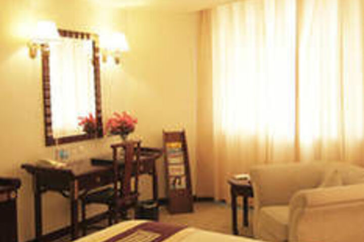 Room 9 of 159
