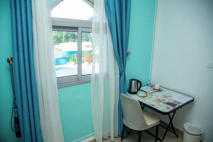 Room 43 of 110