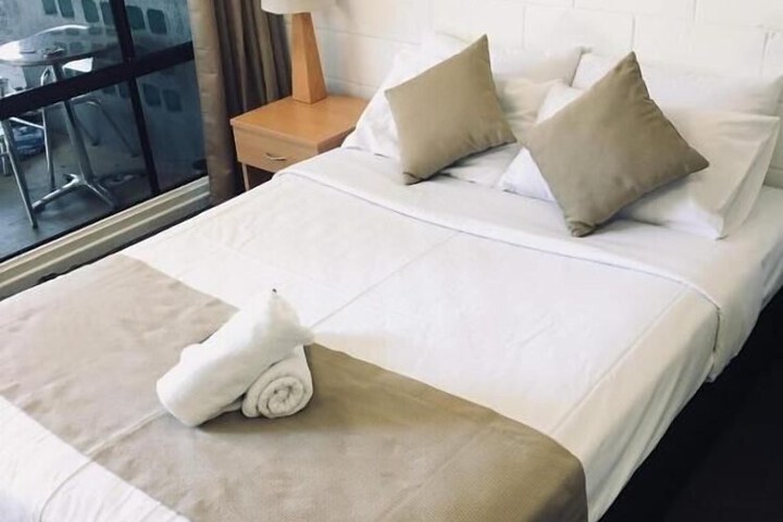 Room 7 of 39