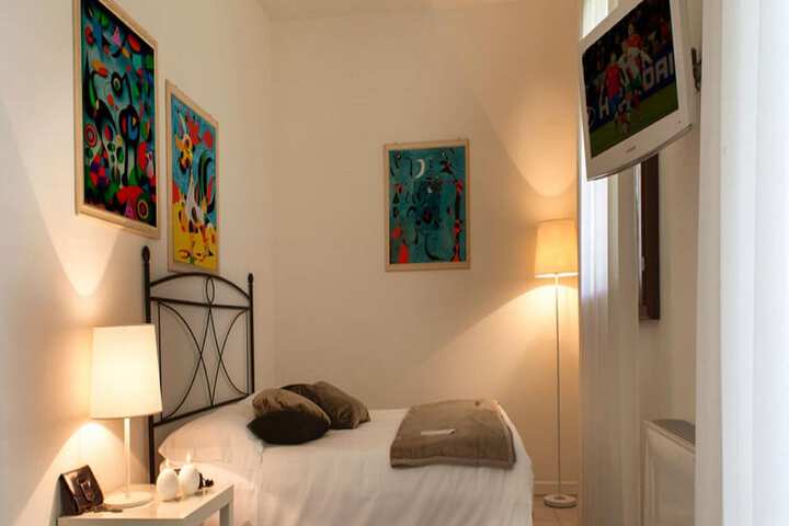 Room 3 of 34