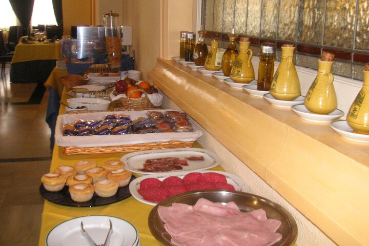 Dining 15 of 20