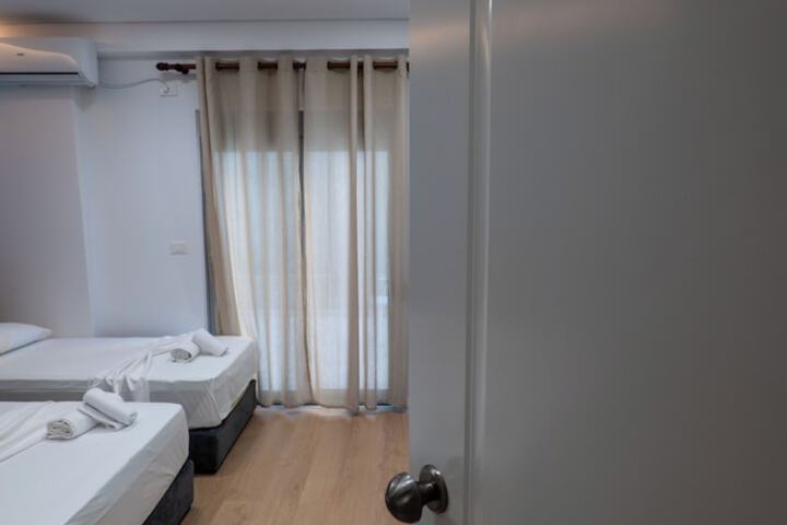 Room 70 of 131