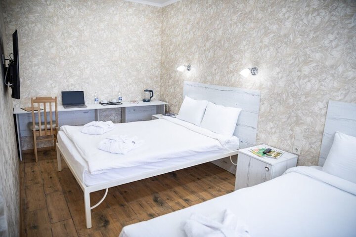 Room 12 of 44