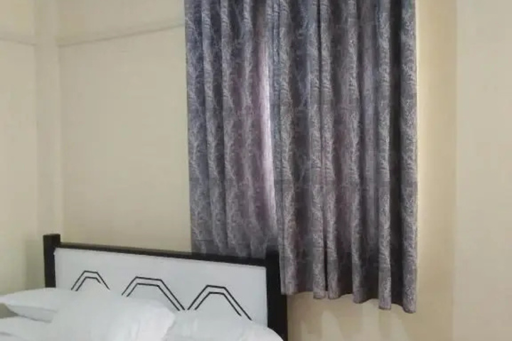 Room 8 of 8