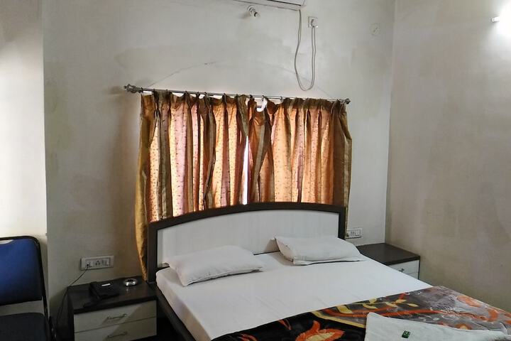 Room 18 of 30