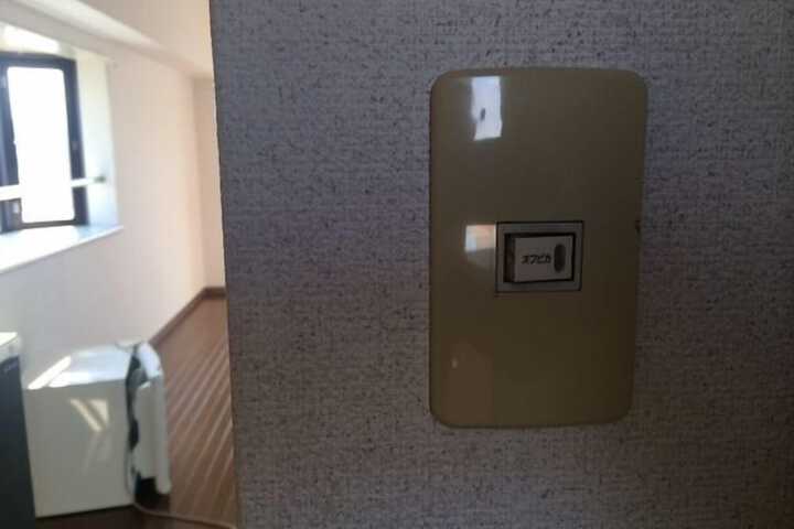 Room 16 of 27