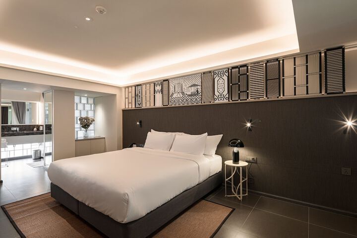 Room 9 of 66